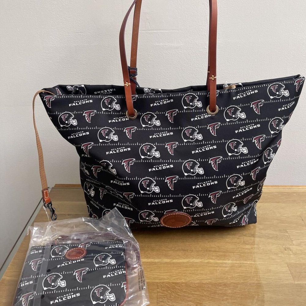 NWT Dooney & Bourke Fabric NFL Atlanta Falcons Addison & Stadium Wristlet